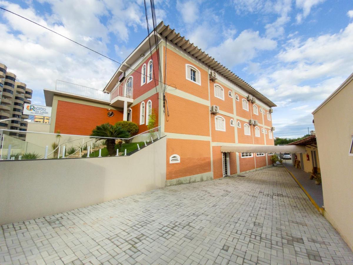 Pousada Recanto Das Caldas Caldas Novas Exteriör bild